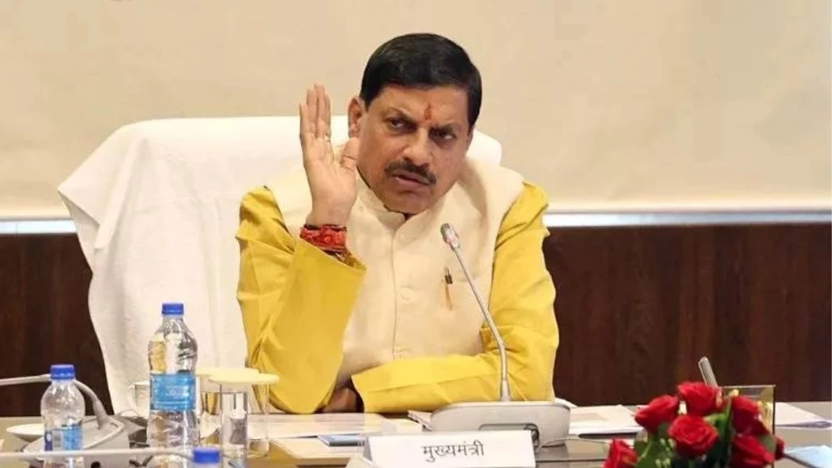 कोल्ड्रिफ कफ सिरप और मुख्यमंत्री डॉ. मोहन यादव की तस्वीर, जो बताता है कि जहरीले केमिकल के कारण कफ सिरप बैन MP में लागू किया गया है।