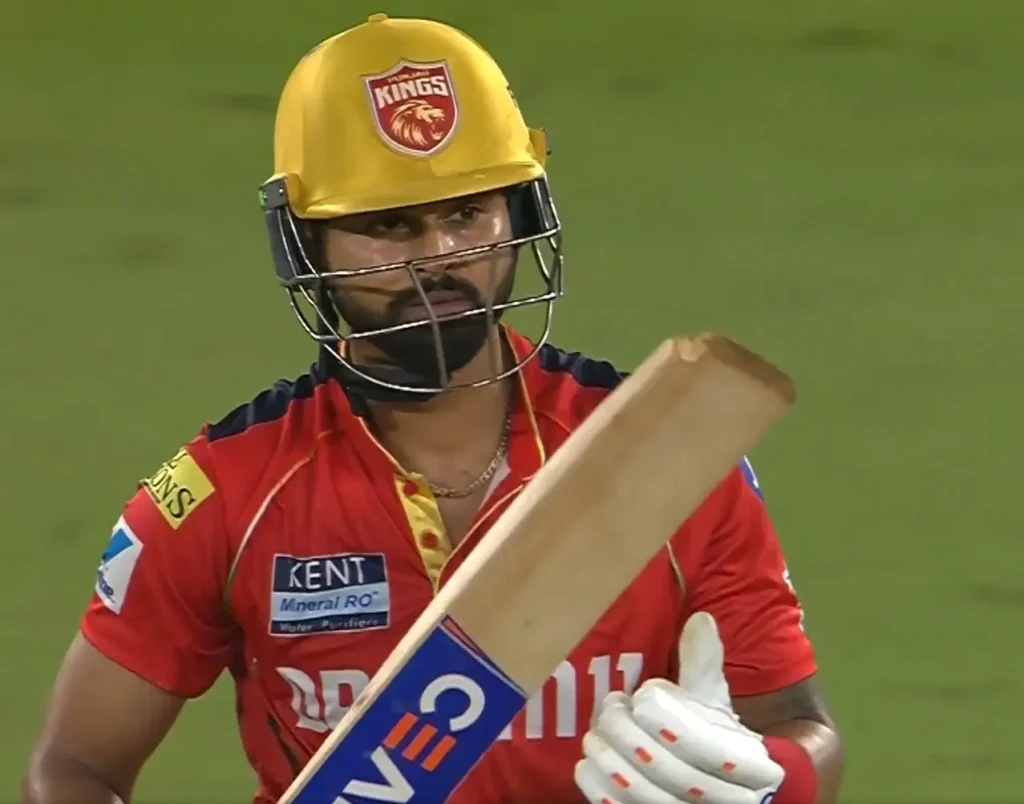 “आईपीएल 2026 में पंजाब किंग्स के कप्तान श्रेयस अय्यरपर 12 लाख का जुर्माना