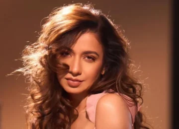 Jasmine Sandlas struggle life story Punjabi singer