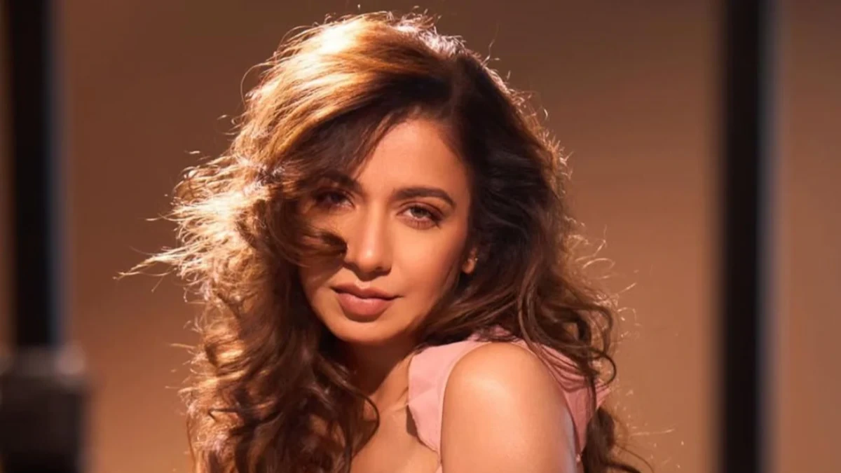 Jasmine Sandlas struggle life story Punjabi singer